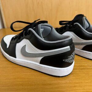 Air Jordan 1 Low Size 10.5 Mens -- Black/White/Particle Grey